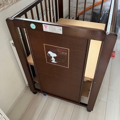 ベビーベッド　スヌーピー　
