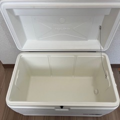 【イグルー】大型クーラーボックス【キャンプ、釣りに】の画像