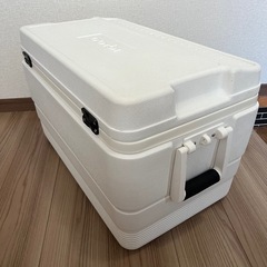 【イグルー】大型クーラーボックス【キャンプ、釣りに】の画像
