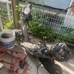 部品取りのバイクZ4ズーマー
