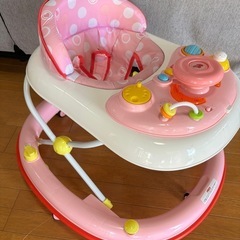 赤ちゃん　歩行器の画像