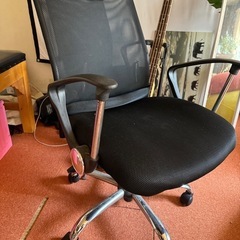 メッシュバックチェア