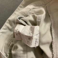 エディフィスで購入　有限会社フォーバレー　ショートパンツ　サイズ1 Sサイズ   写真にもアップしましたがシミあります。 ウエスト41、ヒップ52、股上26、股下16センチの画像