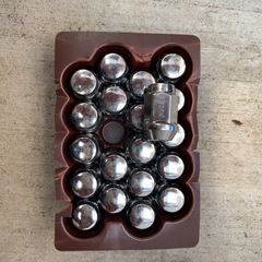 ホイルナット 自動車用ナット　の画像