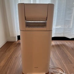 アイリスーヤマ　除湿機　サーキュレーター