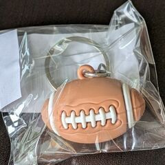 ラグビーボールキーホルダー（新品）の画像