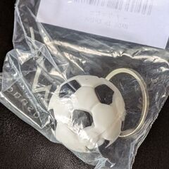 サッカーボールキーホルダー（新品）の画像