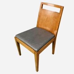 椅子　背もたれ付き　木/レザー製　無垢材の画像