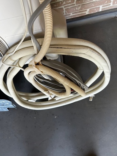 【中古】10畳用　 インバータ冷暖房除湿タイプ　ルームエアコン CS-J284C-W