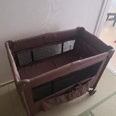 ベビーベッドの画像