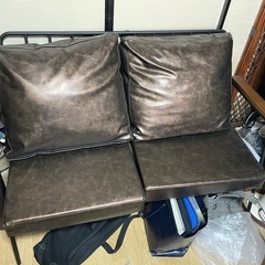 お値下げ致しました。2人掛けソファーの画像