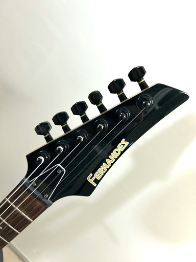 FERNANDES中古ギター　ミニアンプ＆各種教則本つき　初めてギターを購入する方にお勧め！