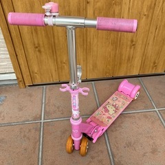 【さらに値下げ】イージースケーター　(キックボード)ハローキティ