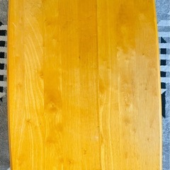とてもきれいなテーブルの画像