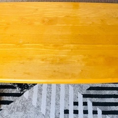 とてもきれいなテーブルの画像