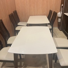 ダイニングテーブル
