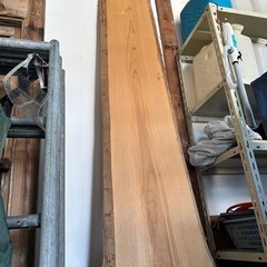 磨いて塗装で机に！DIYに一枚板　