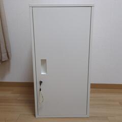 【決まりました】鍵付き ロッカーボックス スチール製　ホワイト　...
