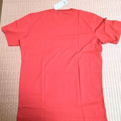 未使用 メンズ L  赤ティシャツ  ユニクロの画像