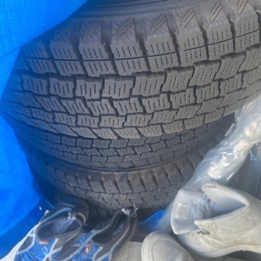 車のパーツ タイヤ、ホイール