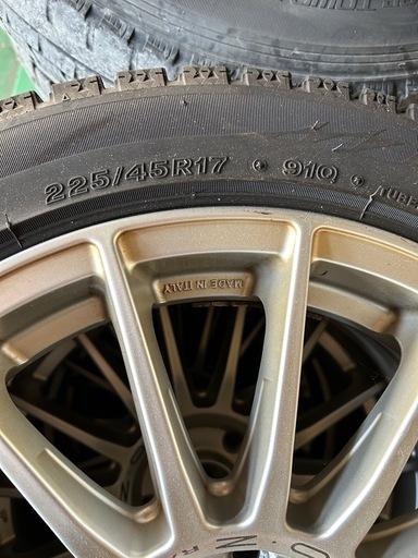 20年製O.Z225/45/17スタッドレスタイヤ4本セット中古品