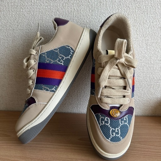 GUCCIスニーカー