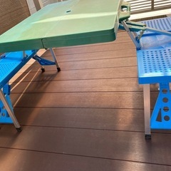 折りたたみキャンプテーブル