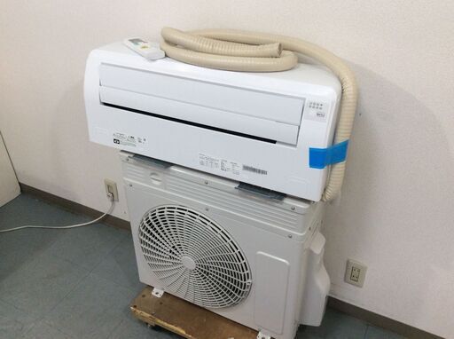 （8/7受渡済）YJT9063『安心30日間保証付』【Hisense/ハイセンス 6畳用エアコン】2022年製 TAG label AT-HG2213-W 家電 冷暖房 エアコン 壁掛型 100V