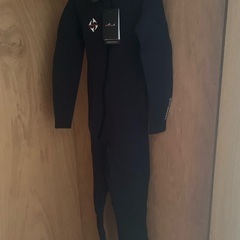ウェットスーツ譲ります。
