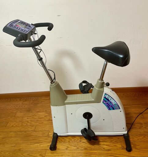 コンビ　エアロバイク　EZ101