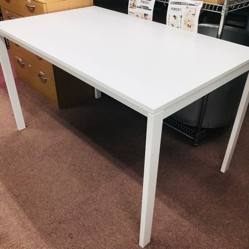 ⭐️激安⭐️IKEA メルトルプ　テーブル