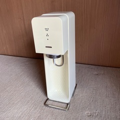 ソーダストリームの炭酸水製造器です（ガスシリンダーなし）