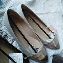 フラットパンプス　ローヒール　未使用品の画像