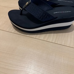 TOMY厚底サンダル　24cmの画像