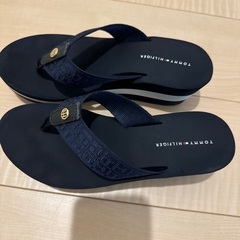 TOMY厚底サンダル　24cmの画像