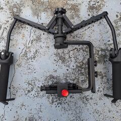 動画撮影用　NEEWER　カメラ　ハンドルヘルド　機械式　スタビライザーの画像