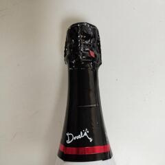 いちご風味スパークリングワインの画像