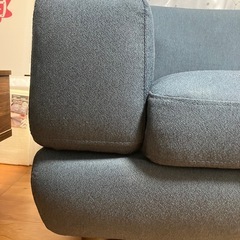 【無料】8日木曜まで‼︎ 2人掛けソファ ネイビー 横120cm 奥77cmの画像
