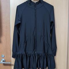 【お取引中】フード付き裾フリルラッシュガード　9号の画像