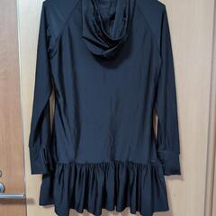 【お取引中】フード付き裾フリルラッシュガード　9号の画像