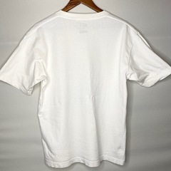 UNIQLO ユニクロ 半袖Tシャツ アーバンウォールズの画像