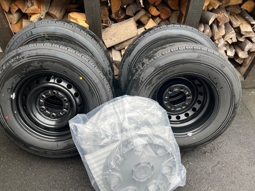 ハイエース新車外しタイヤ