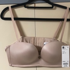 ストラップレスブラ