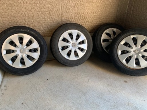 車のパーツ タイヤ、ホイール