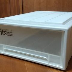 フィッツ衣装ケースの画像