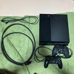 プレイステーション4 本体　（PS4)