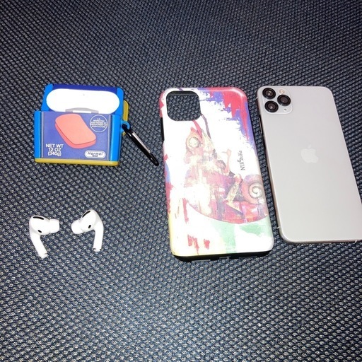 金額訂正　Apple AirPods Pro 第2世代 &Phone 11 Pro Max 256GB - ホワイト - Simフリー&