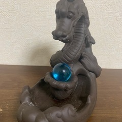 龍のお香立てとお香一箱