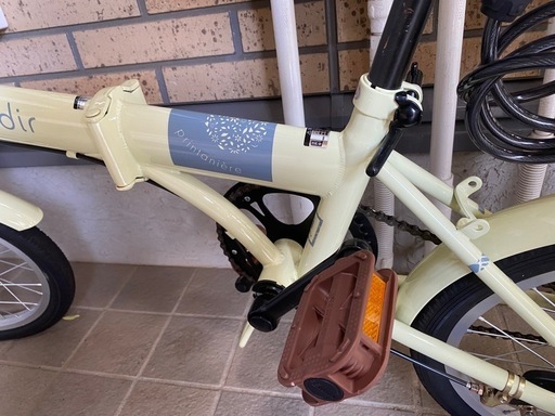 ほぼ新品　折りたたみ自転車　ギア無し