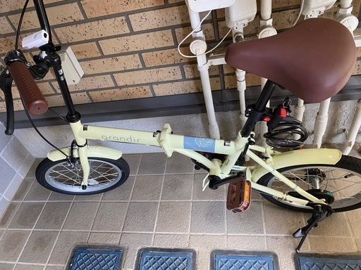 ほぼ新品　折りたたみ自転車　ギア無し